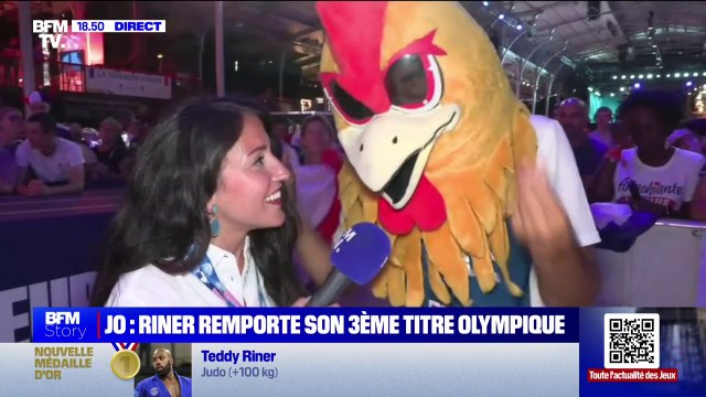 C'est historique ce qu'il se passe ici : Le Club France et sa mascotte dans l'attente des finales de Florent Manaudou et Léon Marchand