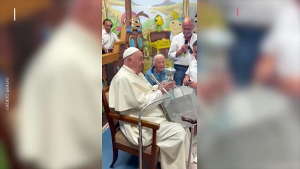 El papa visita Ostia y se encuentra con Jeanningros, sobrina de la monja francesa desaparecida