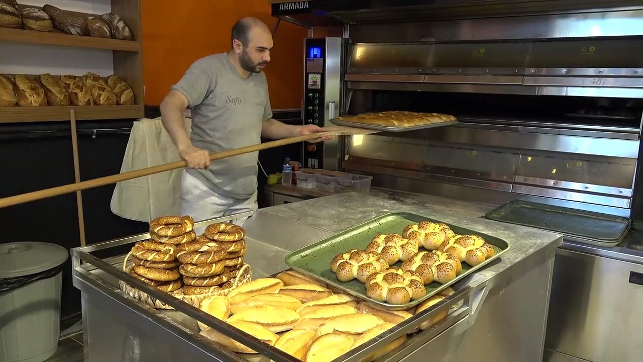 The best breads of Turkish cuisine! Sourdough village breads, various pastries I Street Food
