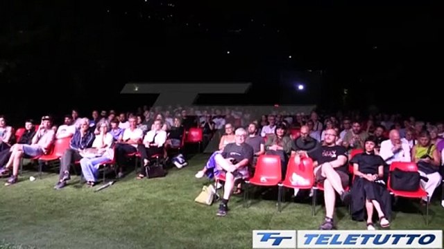 Video News - Musica dal vivo per Die Puppe