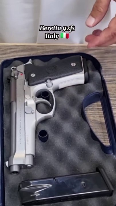 Beretta 92fs 9mm Pistol made in Italy VS Beretta 92fs 9mm made in Pakistan