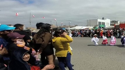 DESFILE ESCOLAR Y SUS CURIOSIDADES EN LOCALIDAD DE Acari