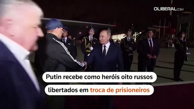 Putin recebe russos libertados em troca de prisioneiros como heróis