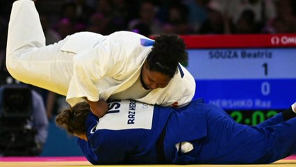 Judoca Bia Souza conquista primeira medalha de ouro para o Brasil