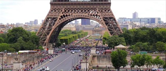 Discover the Iconic Eiffel Tower in Paris 🇫🇷