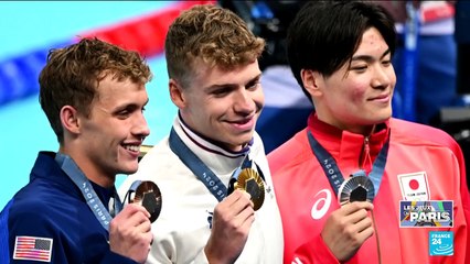 Portrait de Léon Marchand, médaillé d'or quatre fois  aux Jeux Olympiques de Paris 2024