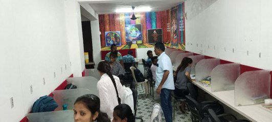 नगरपरिषद की फौरी कार्रवाई, दूसरे दिन धड़ल्ले से चल रही थी बेसमेंट में पढ़ाई