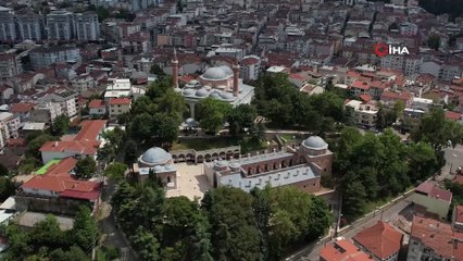 Tarihe saygısızlık! Yıldırım Beyazıd, tarafından yaptırılan külliyeyi resim defterine çevirdiler