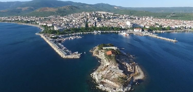 Turistler yazları buraya akın ediyor: Nüfusu 10 katına çıkıyor!