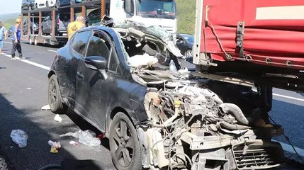 Bolu’da otomobil TIR’a arkadan çarptı: 3 yaralı