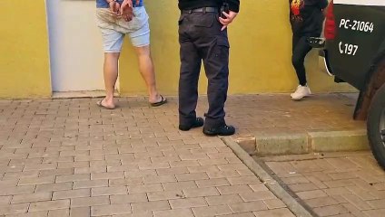 PCPR prende casal em residência no Santa Felicidade durante cumprimento de mandado por tráfico