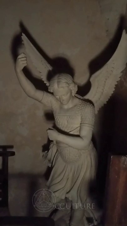 On visite une église en pleine nuit !!!