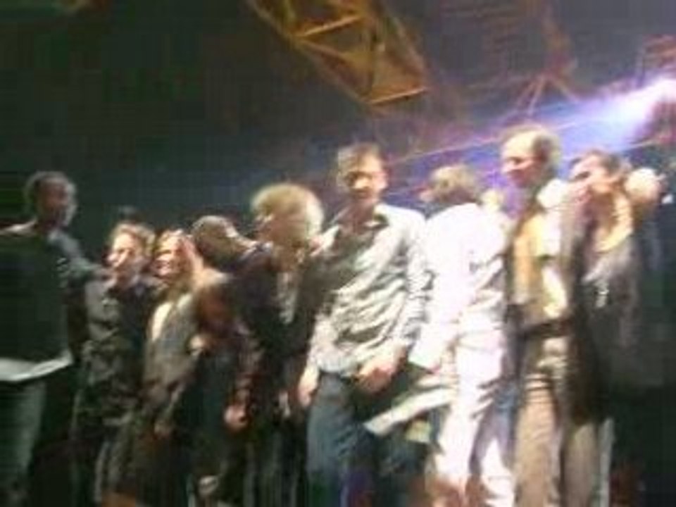 Cali - salutation, zenith 16 Avril 2008 paris