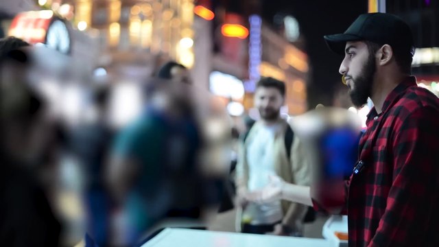 Really Smart Atheist Encounters A Muslim! Muhammed Ali