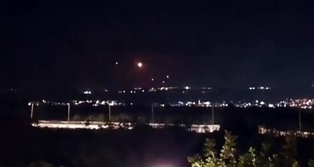 رشقة صاروخية كبيرة تستهدف العمق الاسرائيلي اطلقها حزب الله