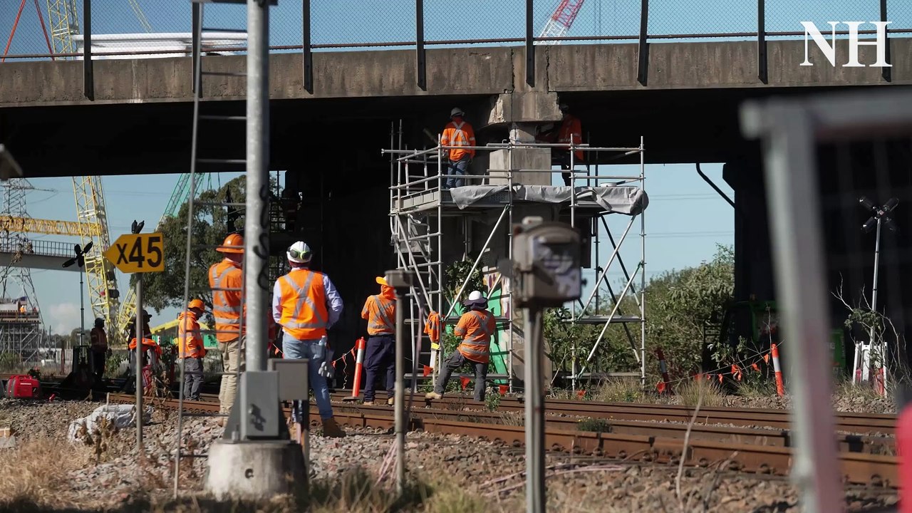 Repair work on the Tarro Rail Bridge, New England Highway | August 4 2024 | Newcastle Herald