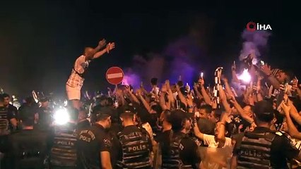 Beşiktaş'ın Süper Kupa galibiyeti taraftarlarla kutlandı