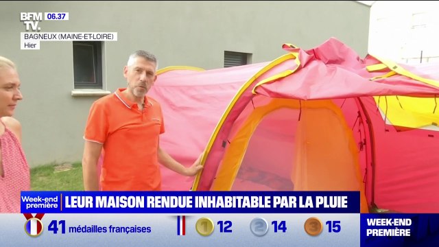 Cette famille est contrainte de dormir dans son jardin à cause des infiltrations d'eau dans sa maison