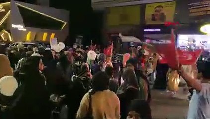 Haniye protestoları... Restoran ve kozmetik zinciri şubelerine taşlı saldırı