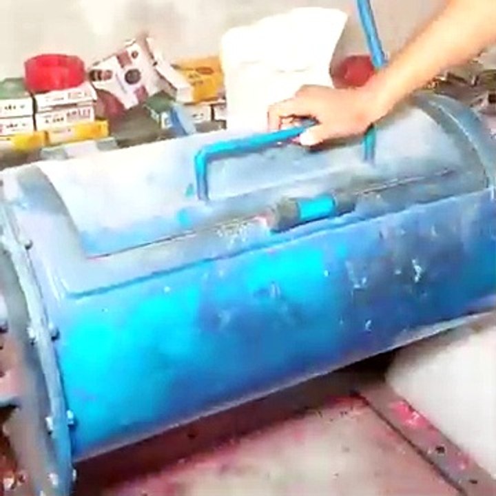 سلك الطاقة الكهربائية في عملية الإنتاج الضخم للمصنع من الأسلاك الكهربائية