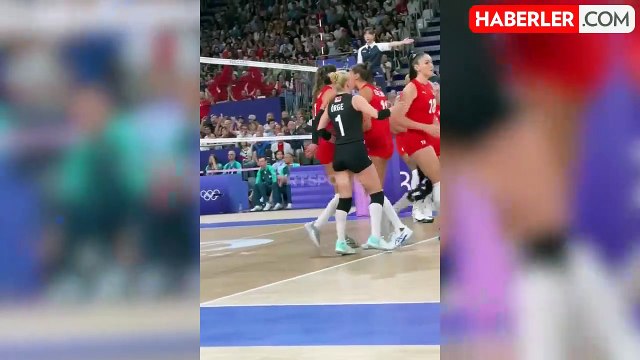 Filenin Sultanları, Paris Olimpiyatları C grubundaki son maçında İtalya'ya 3-0 kaybetti