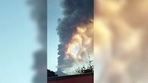 Nuova eruzione dell'Etna: alta colonna di fumo, fontane di lava e caduta di cenere