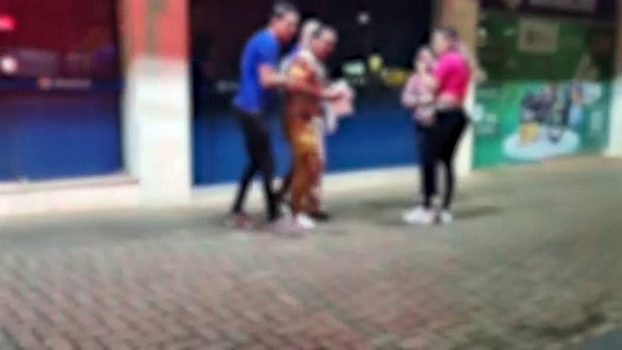 Menina de 11 anos é abordada e padrasto fica ferido ao entrar em vias de fato com o desconhecido