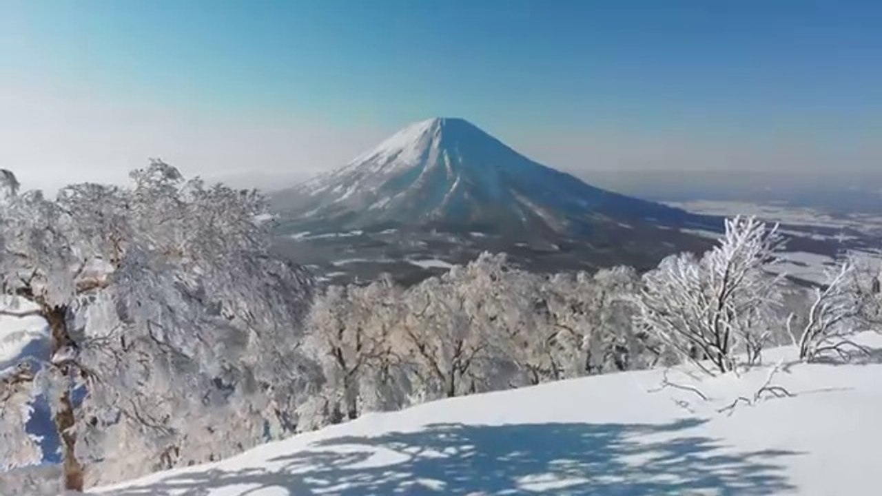 Japan in 8K ULTRA HD - Land of The Rising Sun (60 FPS)