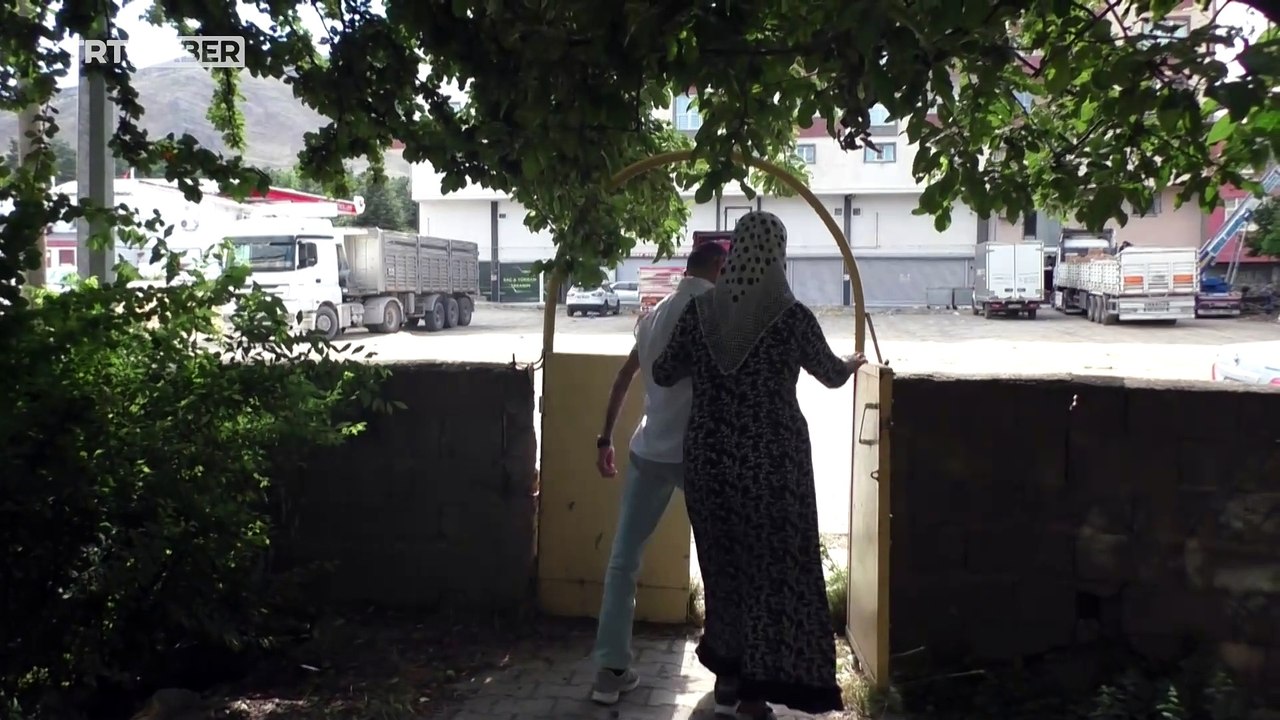 Serebral Palsi hastası Levent Güzel üniversite eğitimini tamamladı