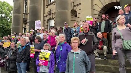 بعد مقـ تل 3 فتيات.. الشرطة البريطانية تعزز انتشارها نتيجة أعمال عنـ ف شغب