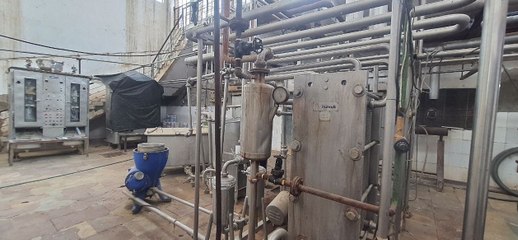 ढाई माह बाद भी कंप्रेशर की नहीं हुई मरम्मत, अब सवाईमाधोपुर भेज रहे दूध