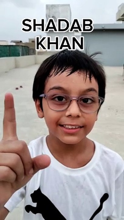 Faris imitating bowlers. #cricketlover #yourshots #farisshorts #akashchopra #rashidkhan #cricket