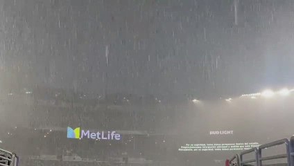 Shocking footage: MetLife Stadium view under the intense rain that forced the delay of El Clásico