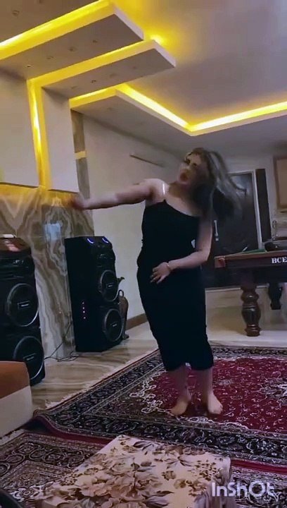 Arab girl dance vedio full entertainment like share the vedio