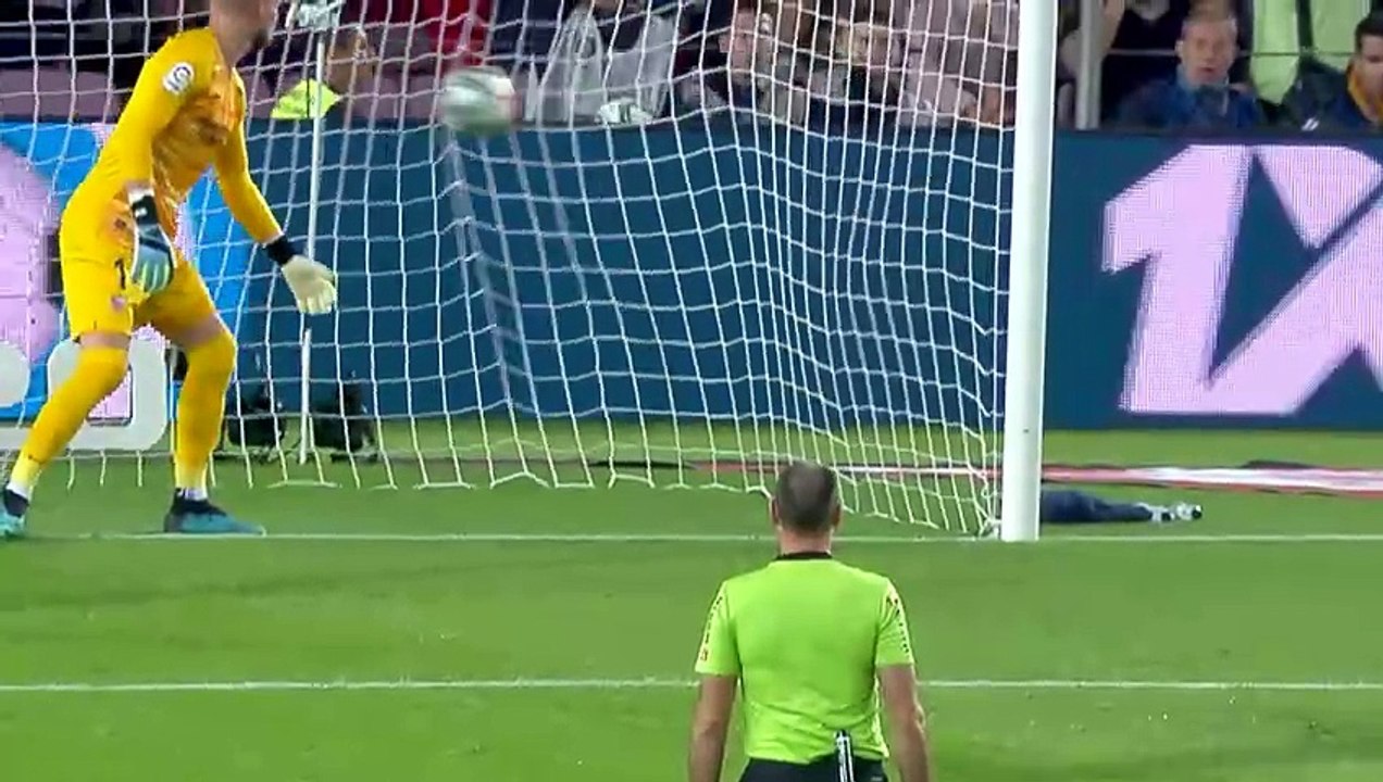 Les 10 plus beaux buts de Luis Suárez en Liga avec le FC Barcelone !