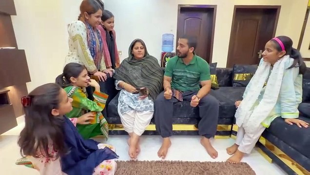 Khala ko Ghar sy nikal diaPrank on MAA G..(720p60)