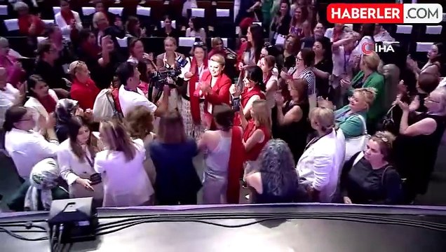 CHP Kadın Kolları Genel Başkanlığı'na Asu Kaya seçildi