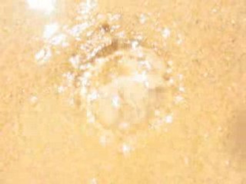 le sable vomit de l'eau