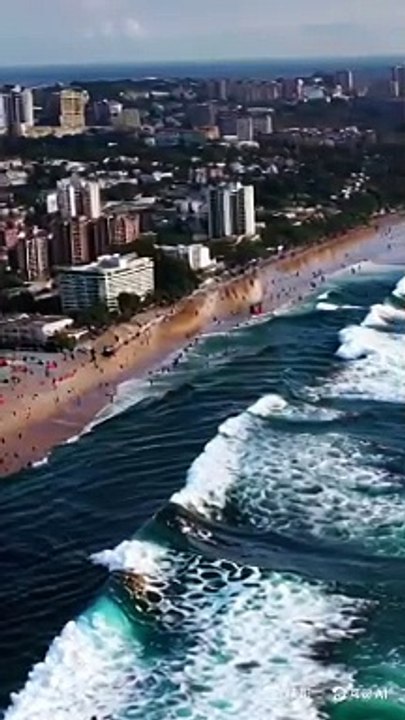 Kling AI | Tsunami   | AI Generated Video
