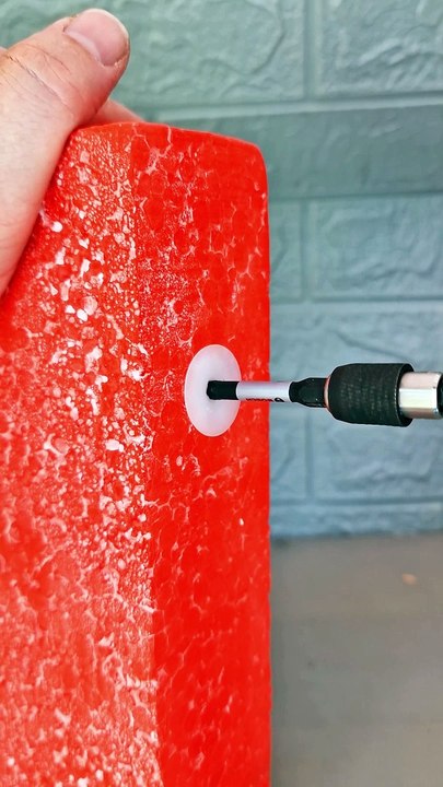 WoW What a AMAZING Craftsman Tip with Drywall Anchors