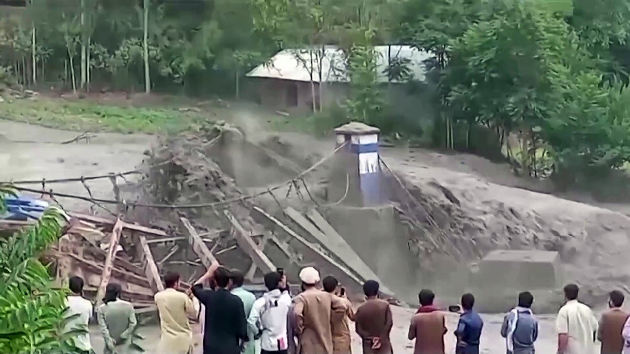 Glacial lake bursts river banks, causing floods in Pakistan