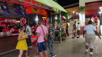 Miami's Tourist Attraction Walking Bayside Marketplace & Bayfront Park September