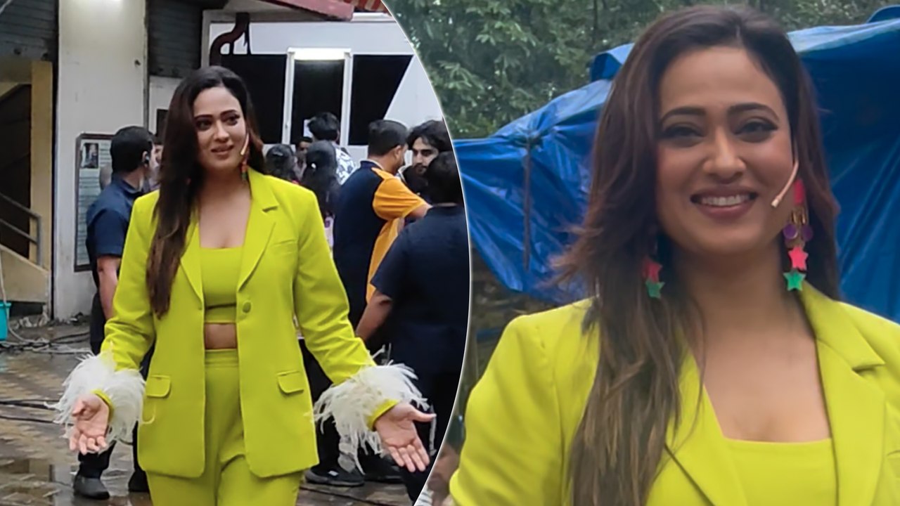 Shweta Tiwari's Eye-Catching Appearance At Aapka Apna Zakir Show Sets