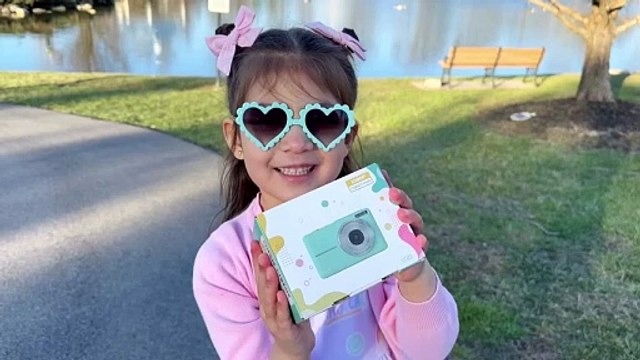 Amazon.com - Lecran Digital Camera, FHD 1080P Kids Camera with 32GB Card, 2 Batteries, Lanyard, 16X Zoom Anti Shake, 44MP Compact Portable Small Point Shoot Camera Gift for Kid Student Children Teen Girl Boy(Pink) - Ele