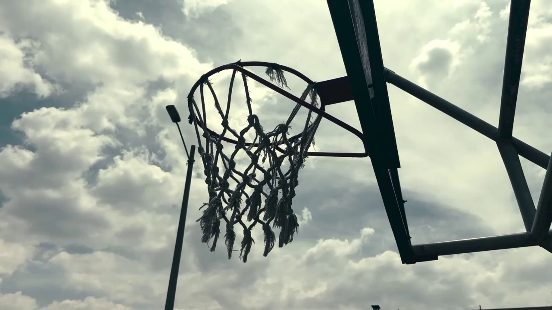 ⁣Basketball hoop video