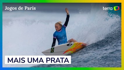 Tati Weston-Webb leva a prata no surfe dos Jogos de Paris