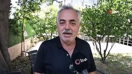 Eski futbolcuyla aynı ismi taşıyan muhtarın telefonu susmak bilmiyor!