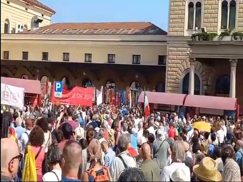 Strage alla stazione, la bomba scoppiò alle 10.25: Bologna si ferma per un minuto di silenzio