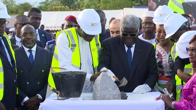 Le Premier ministre pose la 1ère pierre de l'université d'Odienné