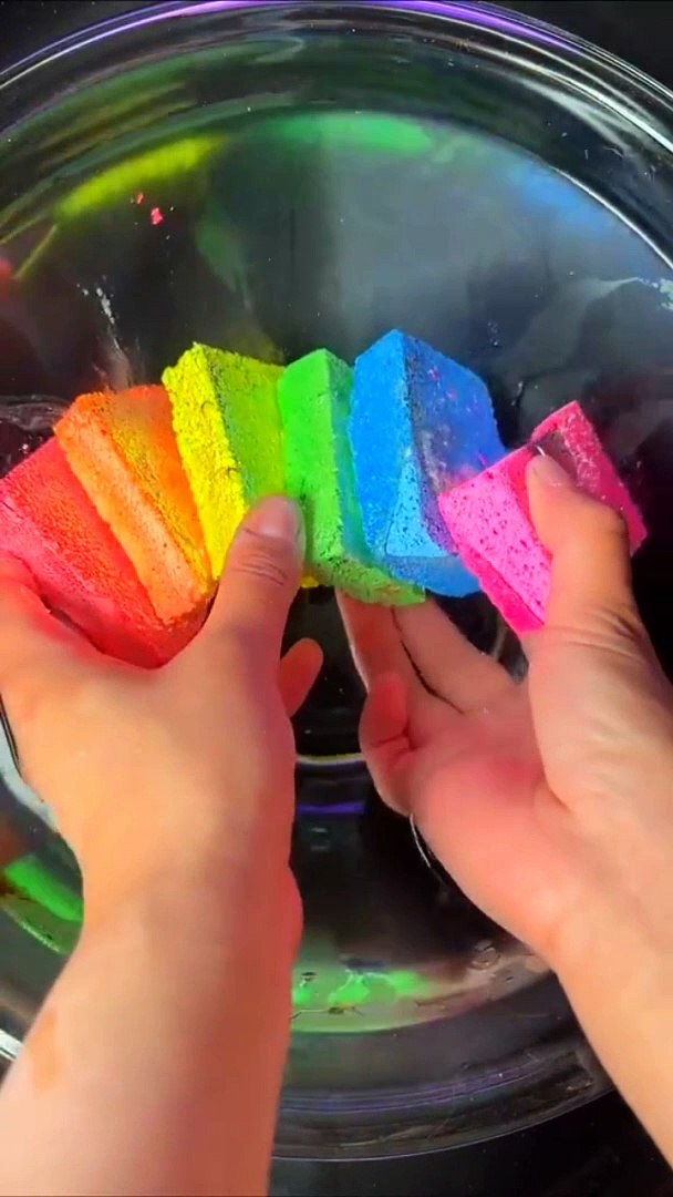 Wow! So Satisfying #SlimeASMR #Supersatisfyingand relaxingvideo #KineticSand shorts #asmr #satisfyin